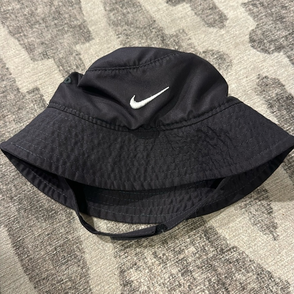 Nike Kids Black Bucket Hat with Swoosh